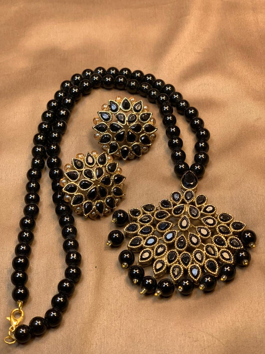 Black Beads Kundan Long Pendant Set