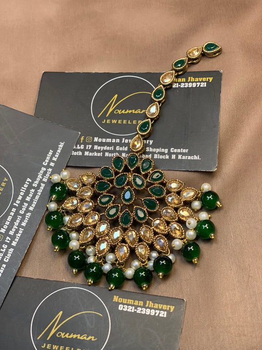 Tikka Emerald Green Antique Gold Kundan Maang Tikka