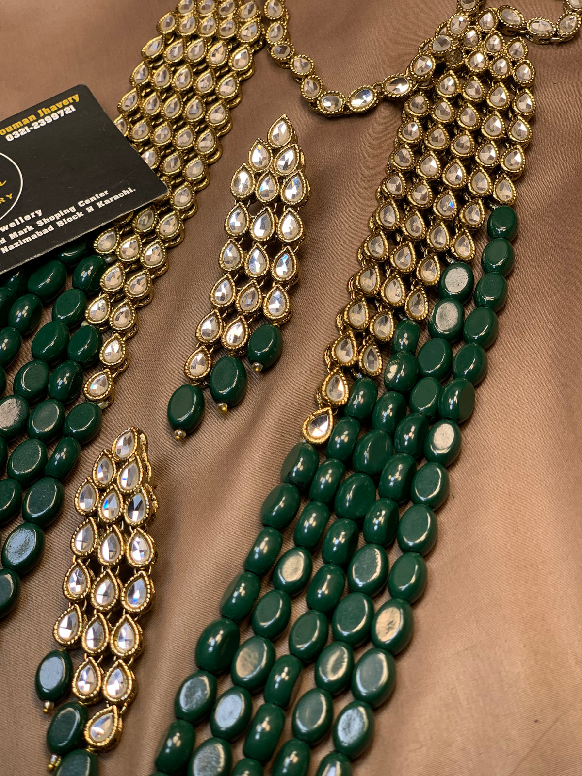 Exquisite Emerald Kundun Royal Mala Set