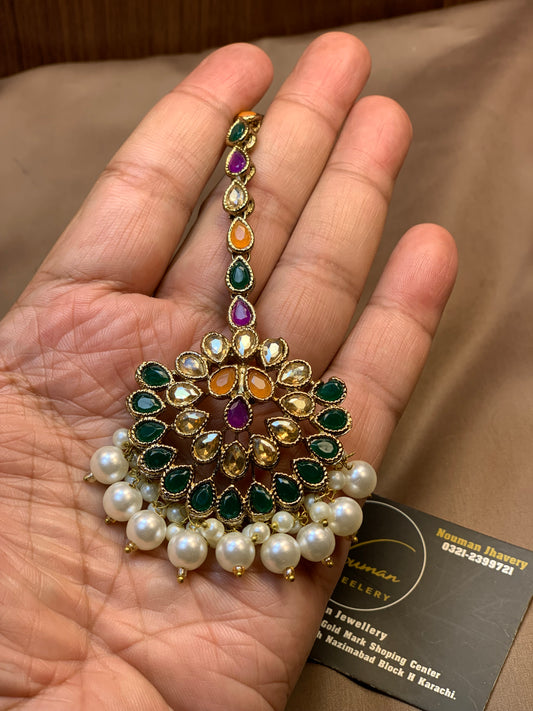 Multicolor Kundan Maang Tikka