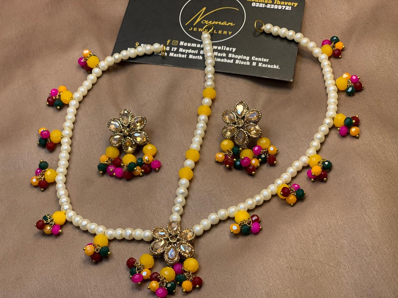 Kids Multicolor Matha Patti & Stud Set