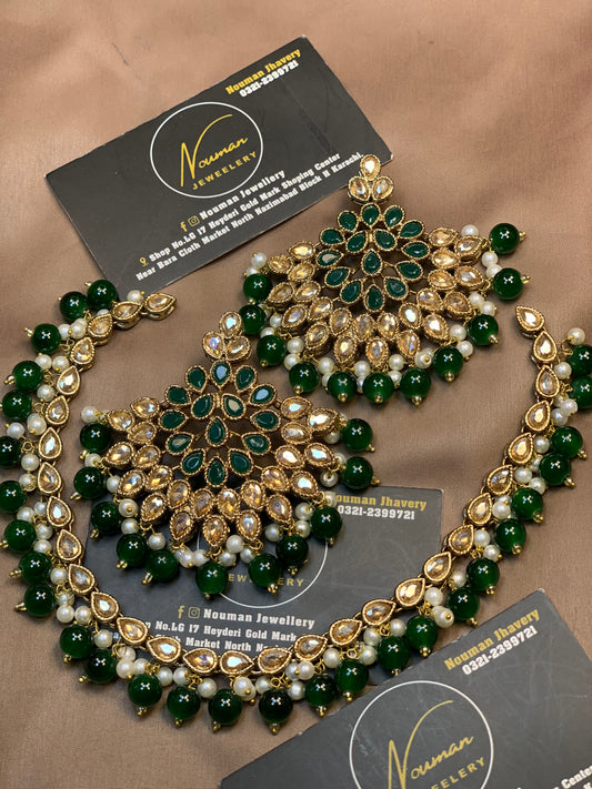 Emerald Green Antique Gold Kundan Jewellery Set