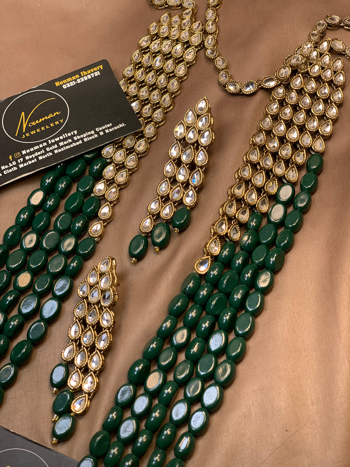 Exquisite Emerald Kundun Royal Mala Set
