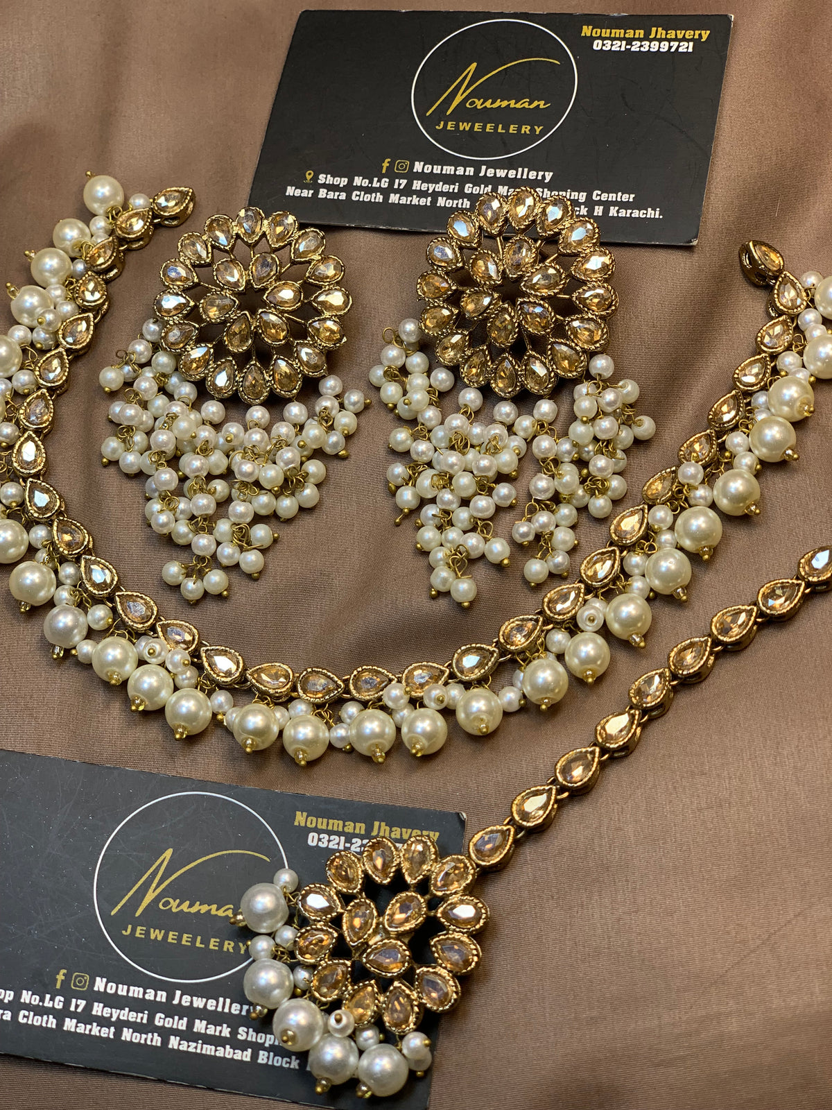 Antique Gold Kundan Pearl Statement Jewellery Set