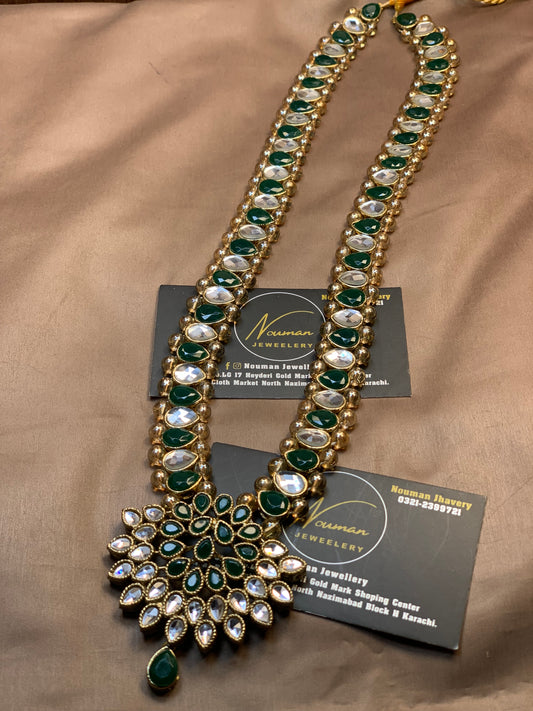 Kundun Emerald Long Mala With Pendant