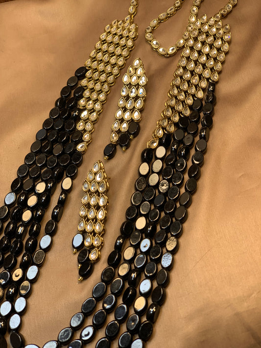 Exquisite Gorgeous Kundun Black Royal Look Mala Earrings Jewellery Sets.