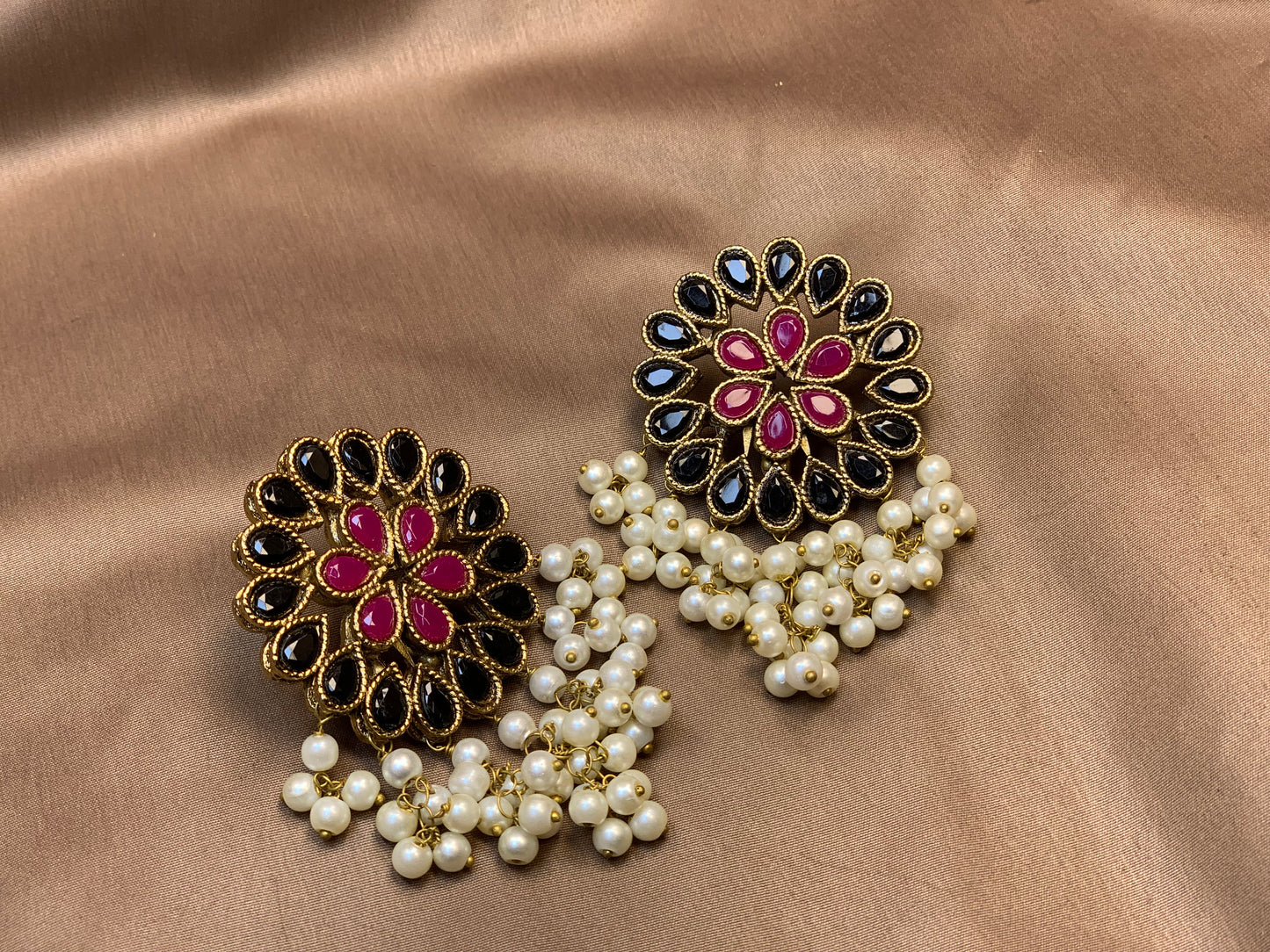 Shaking Black Royal Statement Jewellery Earrings