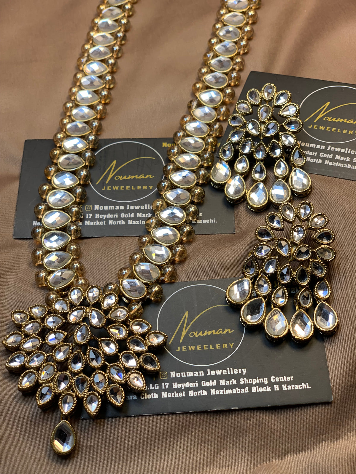 Exquisite Kundun Long Mala Pandant With Gorgeous Look Earring Set.