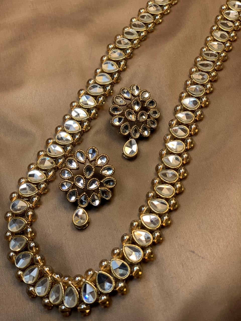 Exquisite Kundan Long Maala Set