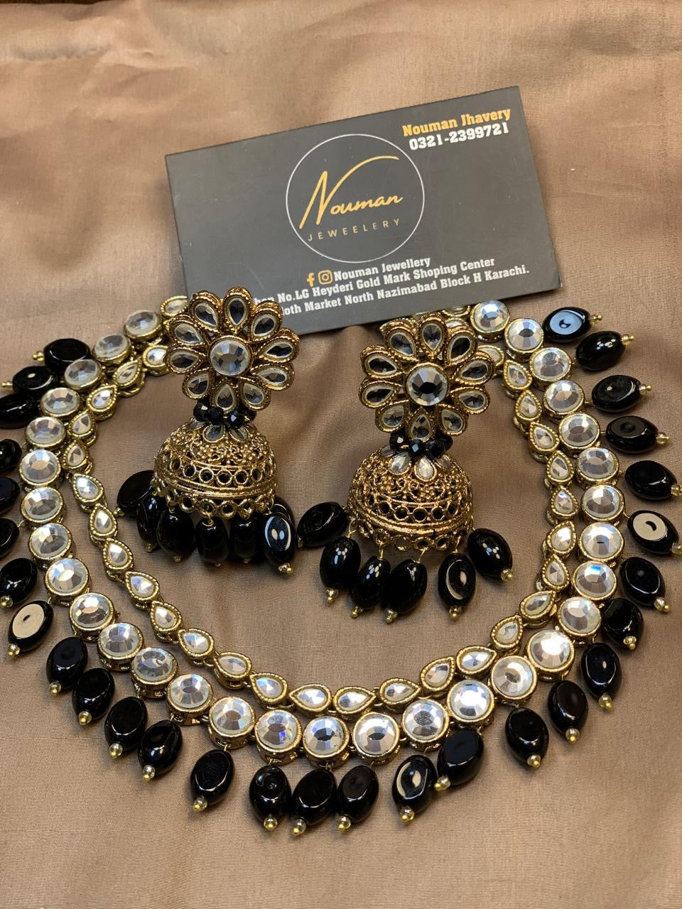Kundan Black Bead Necklace Set