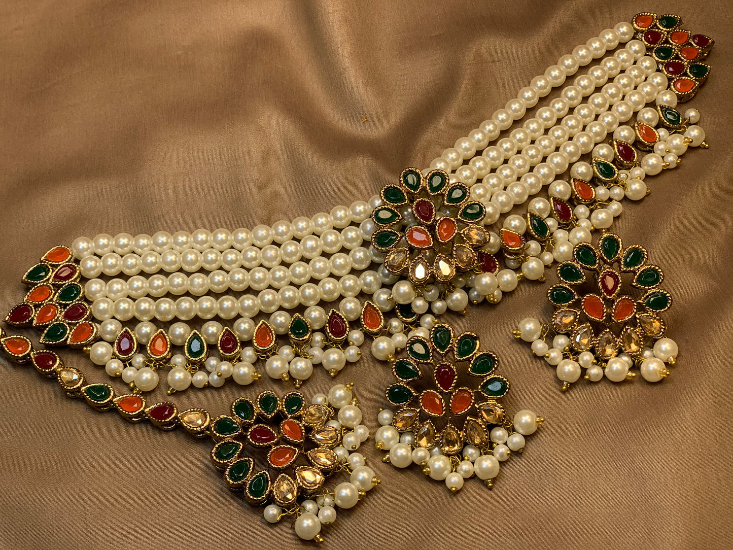 Kundan Champagne multi Gold Pearl Elegant Timeless Jewellery Necklace Choker Set
