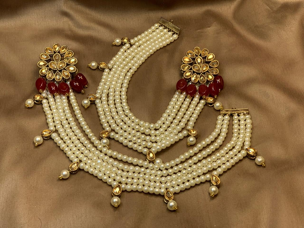 Maroon Kundan Pearl Sahare Party Wear Earrings