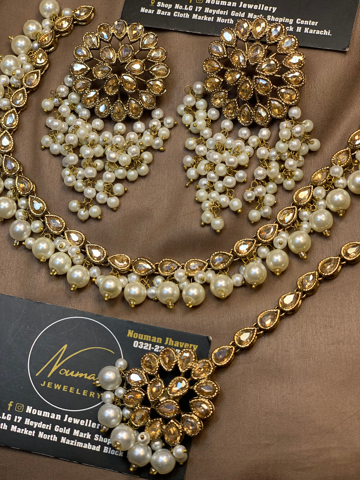 Antique Gold Kundan Pearl Statement Jewellery Set
