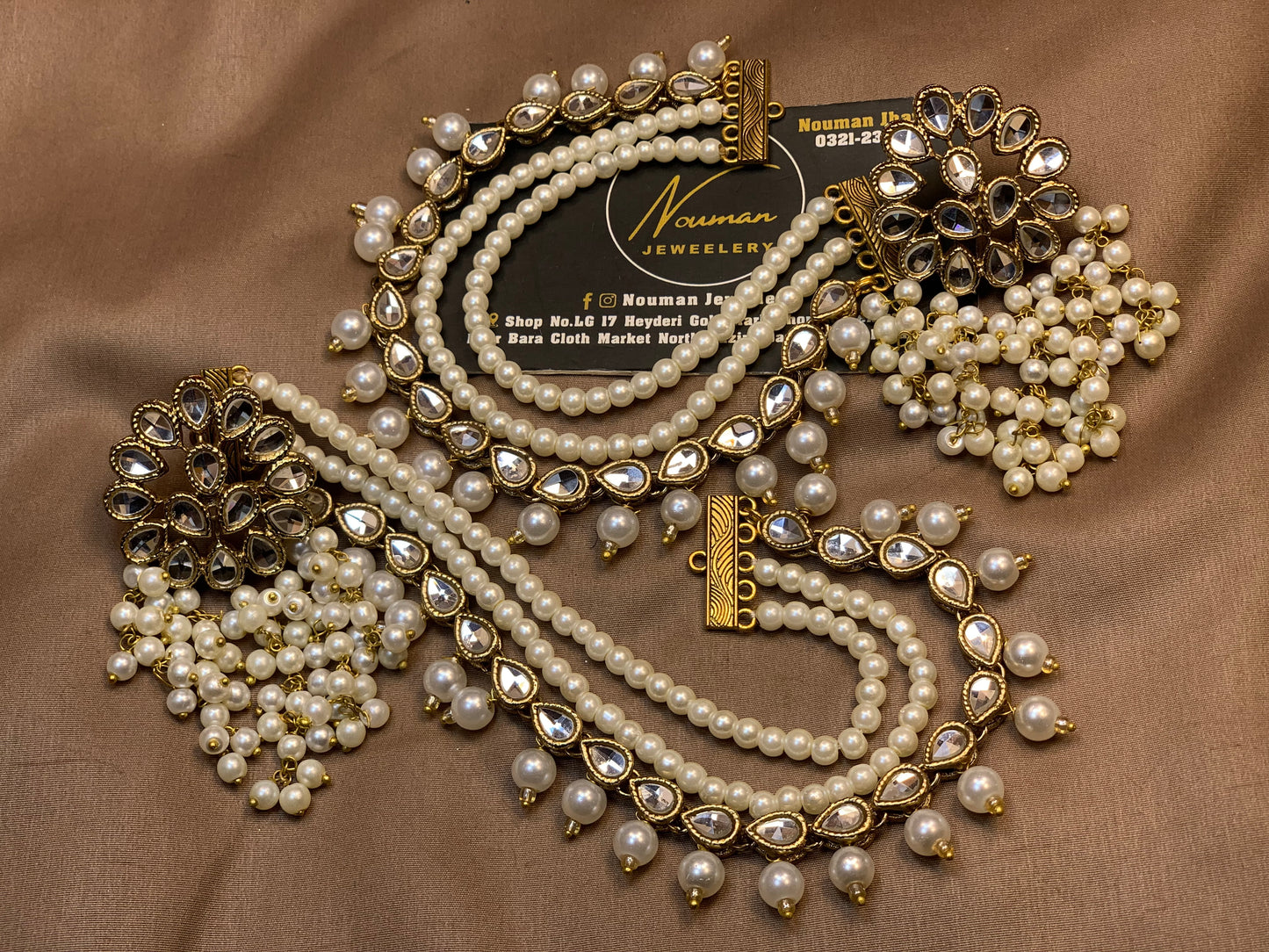 Elegant Kundan Pearl Earrings With Sahara