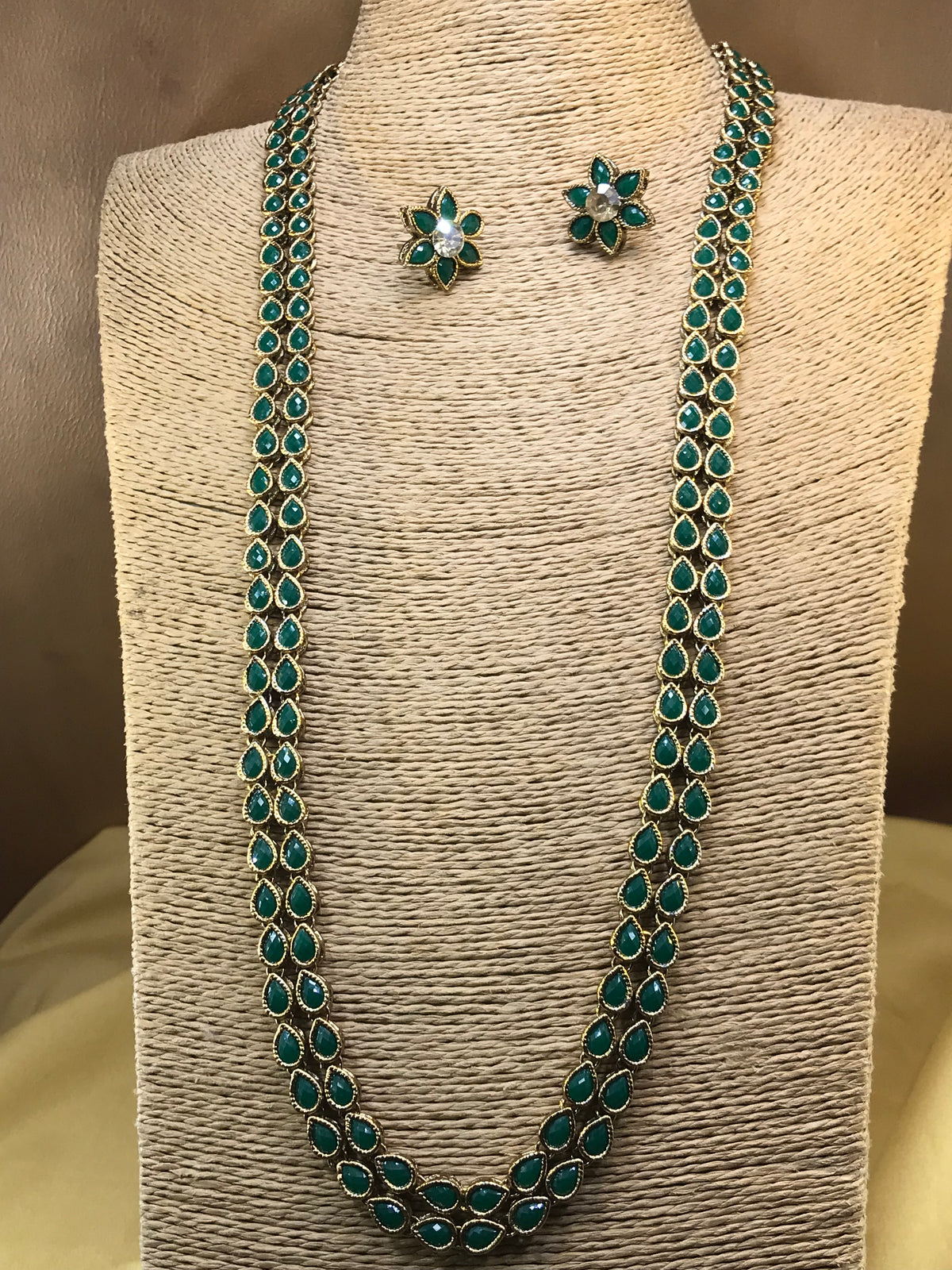 Elegant Emerald Stone 2 layers Long Mala Simple Set