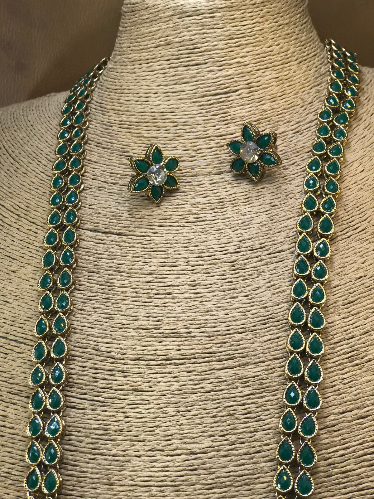 Elegant Emerald Stone 2 layers Long Mala Simple Set