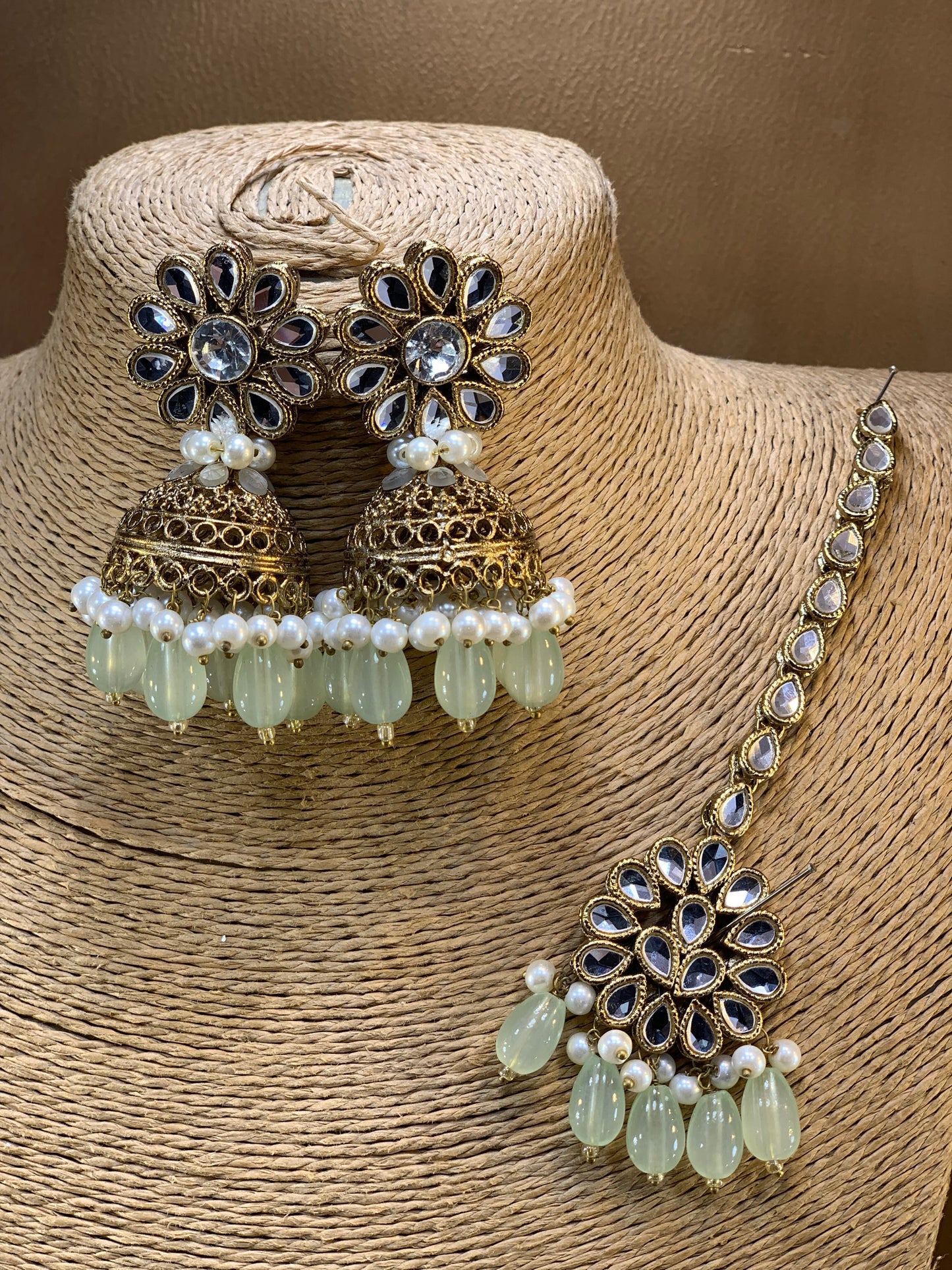 Mint Green Pearl Royal Statement Jewellery Set